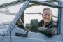 Peter Mygind sidder i Sommerdahls jeep