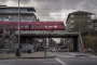 Et S-tog kører på højbanen ved Nordhavn