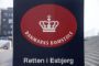logo på retrsbygning