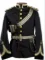 en gammel uniformsjakke