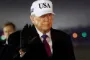 Trump med hvid kasket