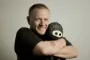 mand krammer bamse