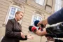 Mette Frederiksen møder pressen ved Amalienborg
