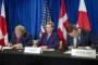 Trump mette frederiksen og Jens-Frederik Nielsen underskriver aftalen