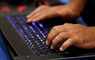 mand ved pc