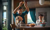 familie spiser sammen