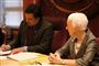 Bill Richardson underskriver loven, der afskaffer dødsstraf i New Mexico.
 Foto: AP/Jane Phillips, The New Mexican / POLFOTO