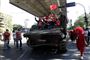 Demonstranter har kapret en kampvogn i Bangkok.
 Foto: AP Photo/Sakchai Lalit