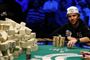 Danskeren Peter Eastgate vandt VM i poker i USA. Turneringen ville have været ulovlig i Danmark, men det vil de Konservative lave om på.
 Foto: Isaac Brekken/AP / POLFOTO