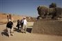 Babylon har taget betydelig skade, efter at USA har haft en militærbase i området, siger Unesco.
 Foto: AP/Karim Kadim / POLFOTO