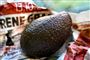 Pak avocadoen ind i avispapir
