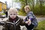 I vuggestuen Majtræet er Ulla Koch opmærksom på sit primærbarn, Bertram. Nyhedsavisen/Marie Joensen 