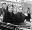 Nostalgiske fotos: Kan du genkende Prins Henrik som ung?
