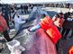 Blodige billeder: Kæmpehval skåret op på jysk strand