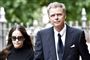 Rørende billeder: Skuespillere og politikere tog afsked med Mads Holger