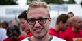Se arbejdsløse infiltrere løbende firmafest