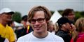 Se arbejdsløse infiltrere løbende firmafest